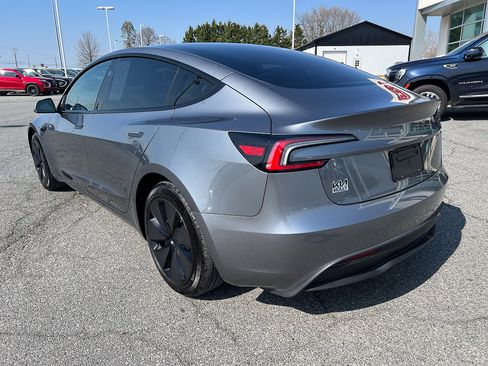 Used 2024 Tesla Model 3 Standard Range image 3