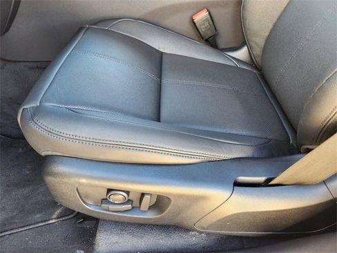 New 2025 Land Rover Range Rover Velar Dynamic SE image 23