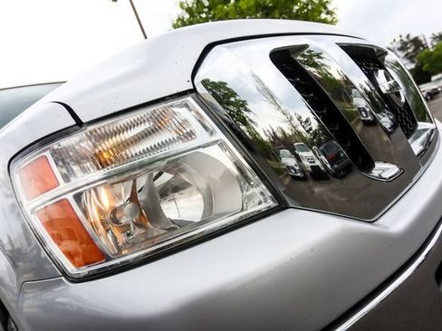 Used 2016 Nissan NV 3500 SL RWD image 13