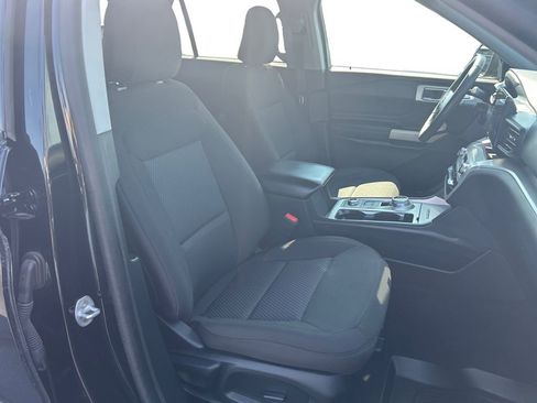 Used 2023 Ford Explorer XLT w/ Class IV Trailer Tow Package image 15