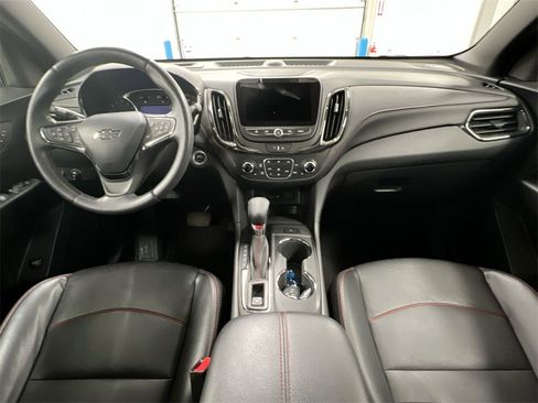 Used 2022 Chevrolet Equinox RS w/ RS Leather Package image 10