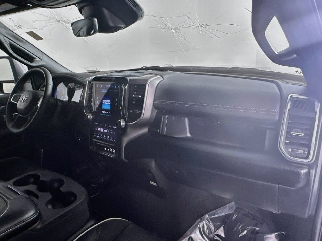 Used 2026 RAM 2500 Laramie AWD/4WD image 27