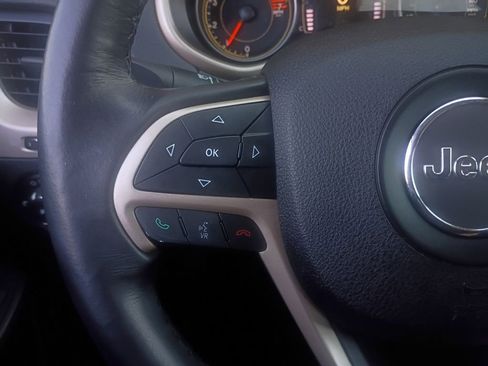 Used 2016 Jeep Cherokee Latitude w/ Comfort & Sound Group image 11