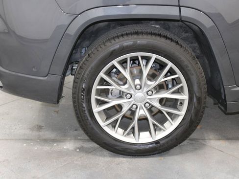 Used 2024 Jeep Grand Cherokee Summit image 61