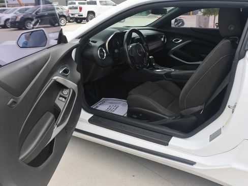 Used 2018 Chevrolet Camaro LT w/ RS Package image 17
