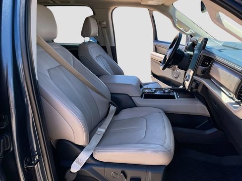 Used 2023 Ford Expedition Limited AWD/4WD image 31