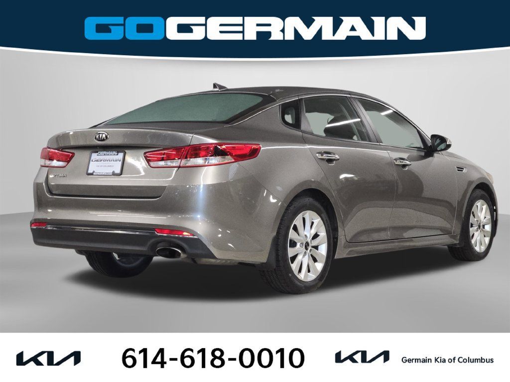 Used 2018 Kia Optima LX w/ 17" Alloy Wheels Package FWD image 7