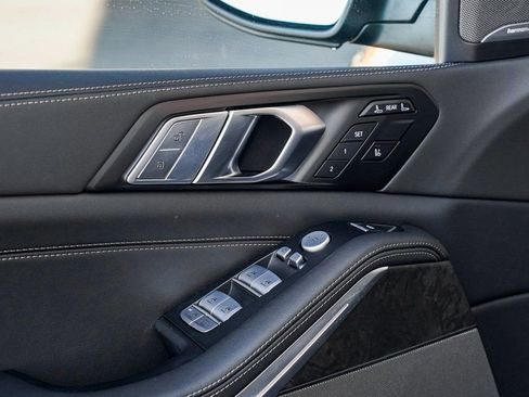 Used 2026 BMW X7 xDrive40i w/ Premium Package image 10