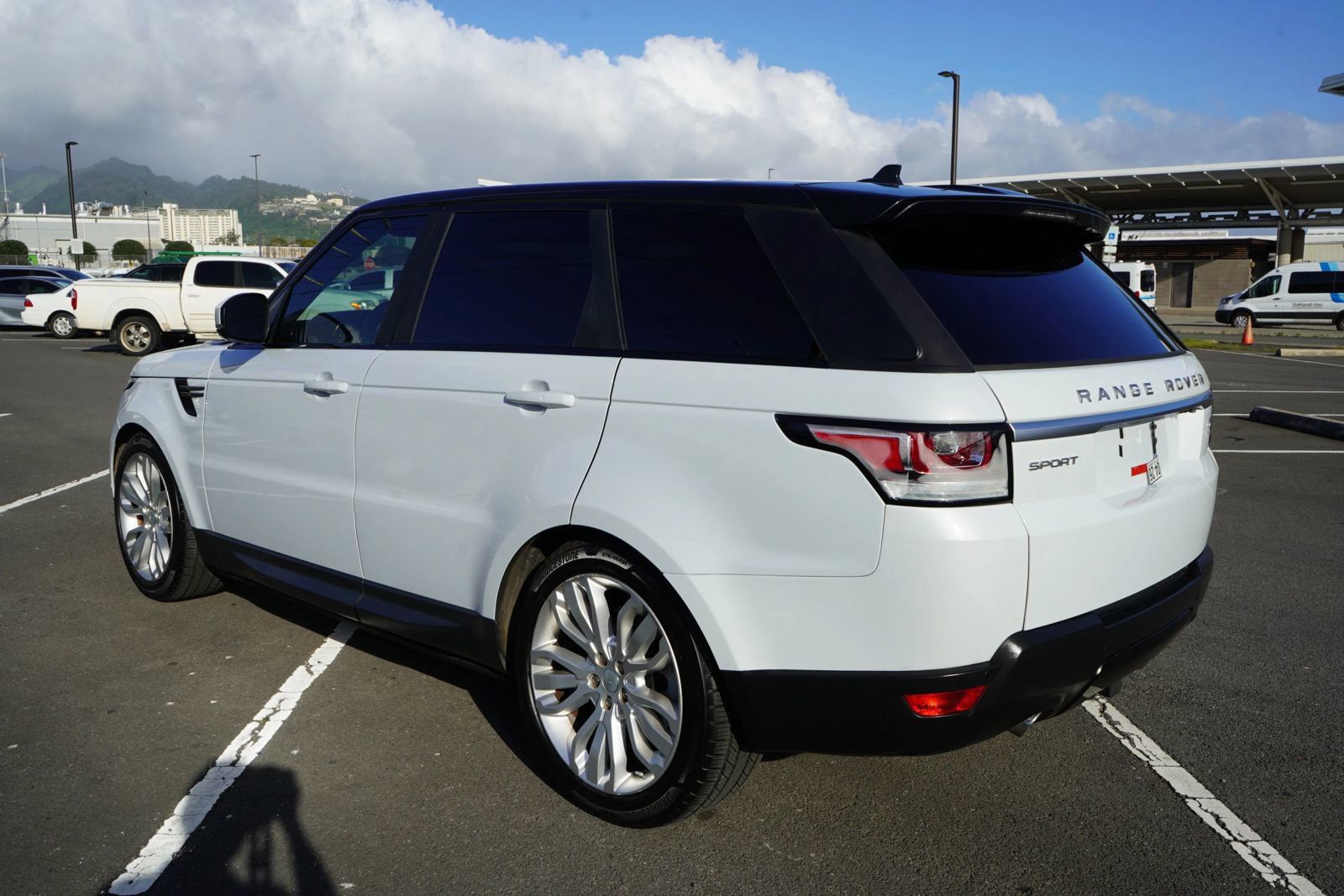 Used 2016 Land Rover Range Rover Sport SE AWD/4WD image 24