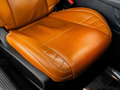 Used 2015 Dodge Challenger SRT Hellcat image 29