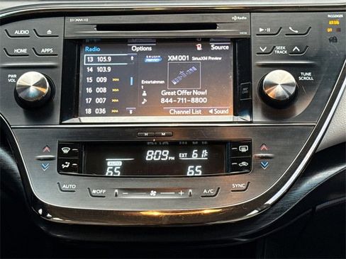 Used 2016 Toyota Avalon Touring image 12