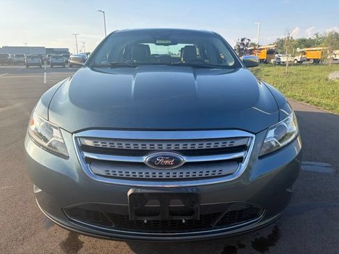 Used 2010 Ford Taurus Limited FWD image 3