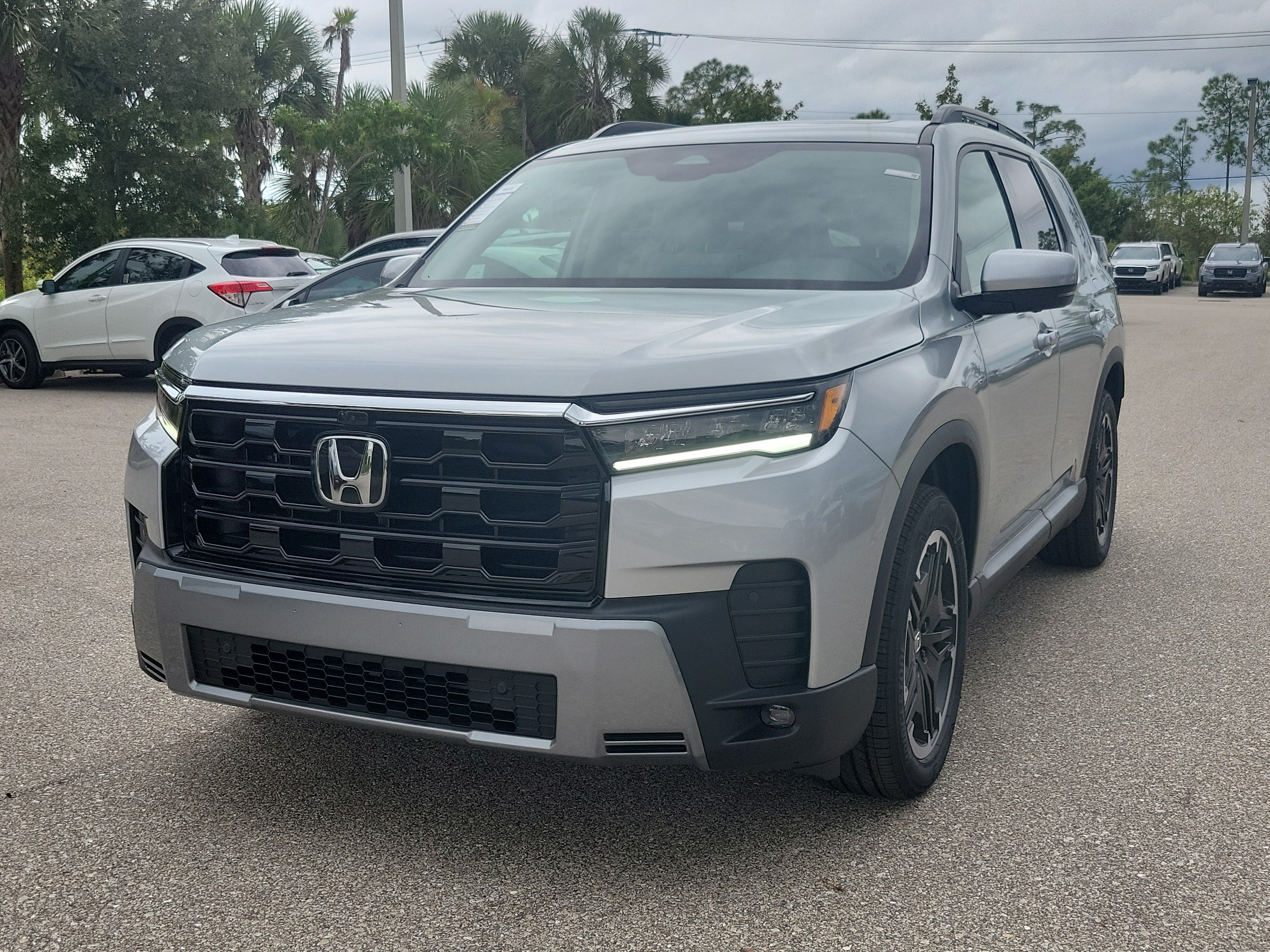 New 2026 Honda Pilot image 3