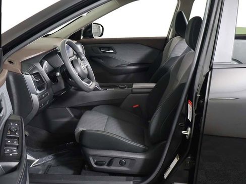 Used 2023 Nissan Rogue SV image 21