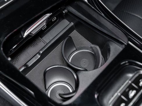 Used 2025 Mercedes-Benz CLE 300 4MATIC Cabriolet image 24