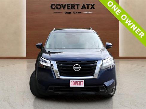 Used 2025 Nissan Pathfinder SV image 8