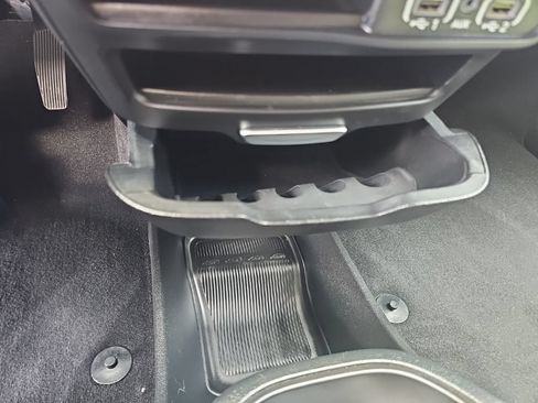 Used 2025 Chrysler Pacifica Select FWD image 23