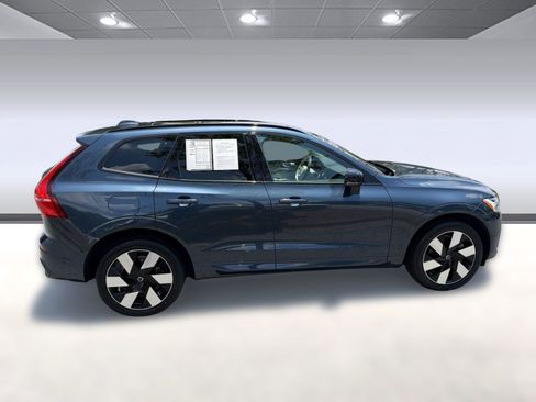 Certified 2024 Volvo XC60 T8 Plus w/ Climate Package AWD/4WD image 8