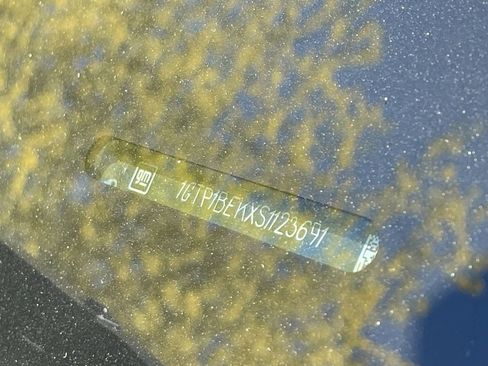 Used 2025 GMC Canyon Elevation image 12