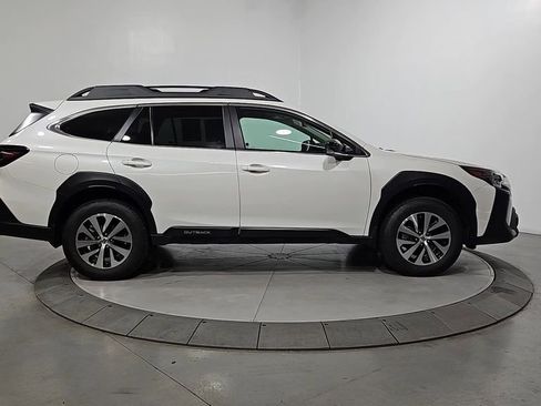 Certified 2025 Subaru Outback Premium AWD/4WD image 7