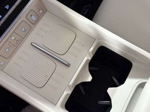 Used 2025 Hyundai Santa Fe Calligraphy image 52