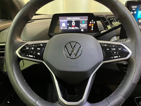 Used 2023 Volkswagen ID.4 Pro S Plus image 18