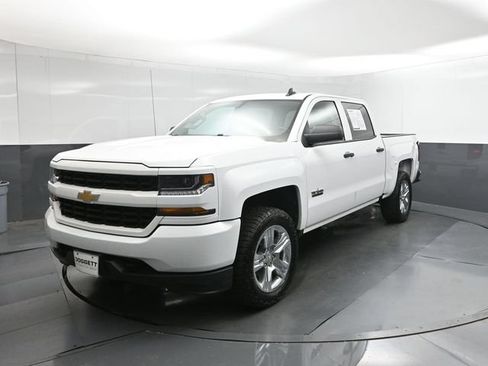 Used 2018 Chevrolet Silverado 1500 Custom w/ Texas Edition RWD image 1
