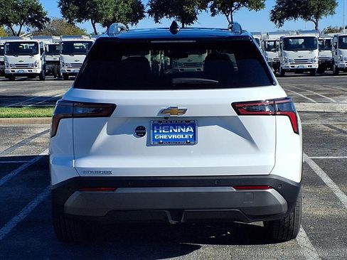 New 2026 Chevrolet Equinox LT image 5