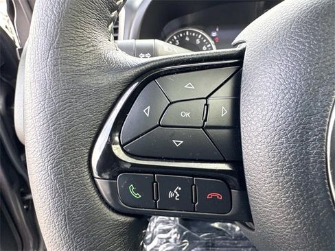 Used 2021 Jeep Renegade Latitude w/ Sun & Sound Group image 32