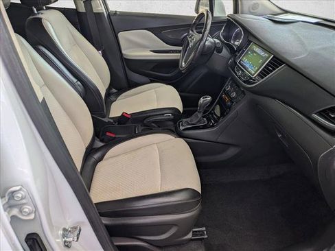 Used 2018 Buick Encore Preferred image 19