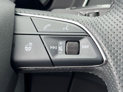 Used 2024 Audi Q5 e Premium Plus w/ Premium Plus Package image 26