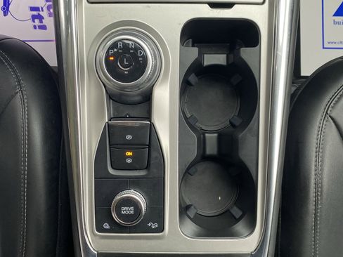 Used 2022 Ford Explorer XLT w/ Equipment Group 202A image 14