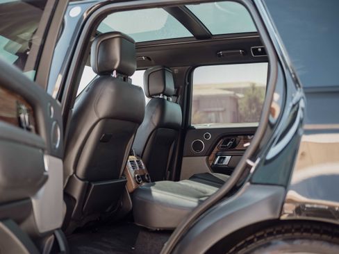 Used 2018 Land Rover Range Rover Supercharged AWD/4WD image 12