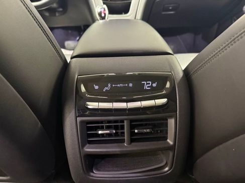 Used 2018 Cadillac XT5 Premium Luxury image 26