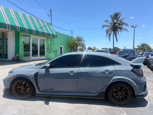 Used 2021 Honda Civic Type R image 2
