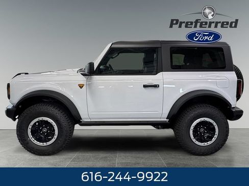 New 2026 Ford Bronco Badlands AWD/4WD image 9