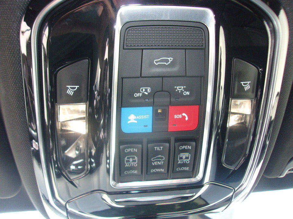 Used 2024 Jeep Grand Wagoneer L 4WD w/ Flexible Seating Group image 26