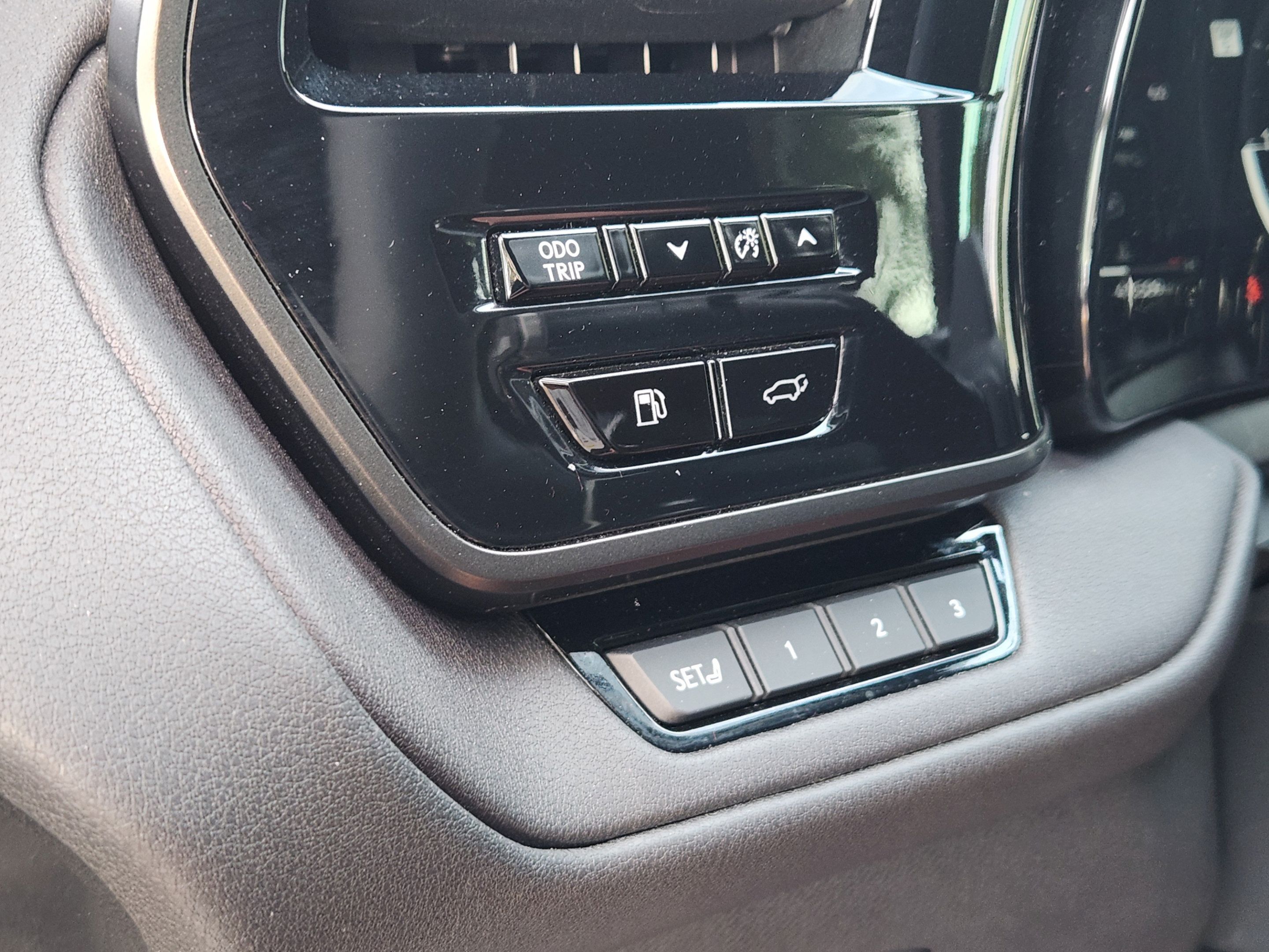 Used 2025 Lexus TX 350 AWD w/ Technology Package image 16