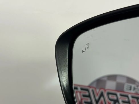 Used 2022 Nissan Frontier PRO-4X w/ Pro-4X Premium Package image 40