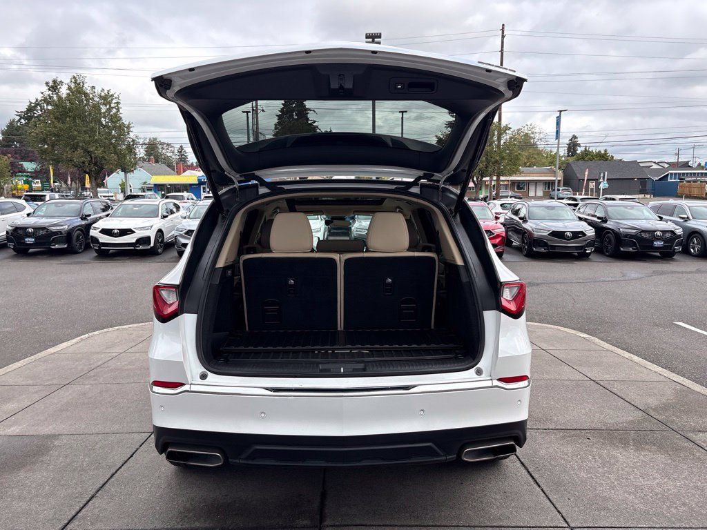 Certified 2024 Acura MDX w/ Technology Package AWD/4WD image 8