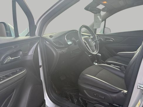 Used 2022 Buick Encore Preferred w/ Safety Package image 11