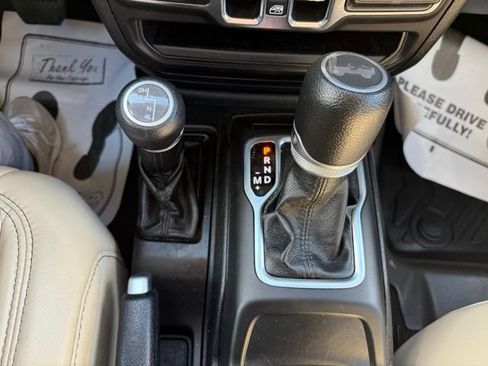 Used 2020 Jeep Wrangler Unlimited Sport S AWD/4WD image 24