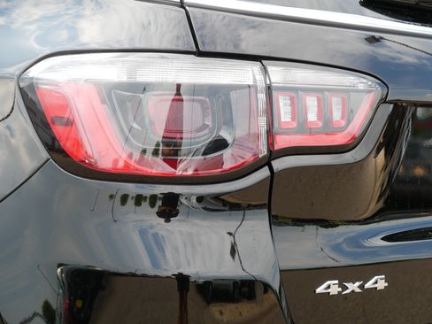 Used 2024 Jeep Compass Limited AWD/4WD image 17