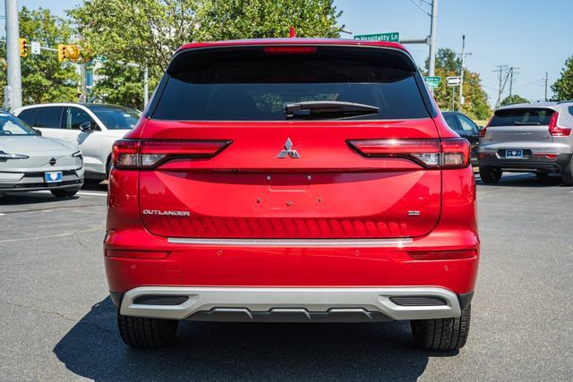 Used 2022 Mitsubishi Outlander SE AWD/4WD image 6