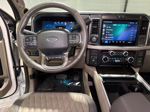 Used 2025 Ford F450 Platinum w/ Platinum Plus Package AWD/4WD image 12