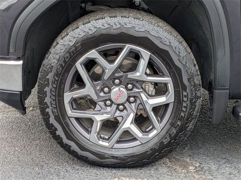 Used 2024 GMC Sierra 1500 SLE w/ Preferred Package image 10