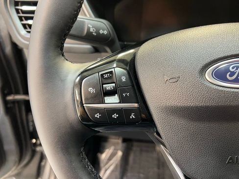 Used 2024 Ford Escape SE image 18