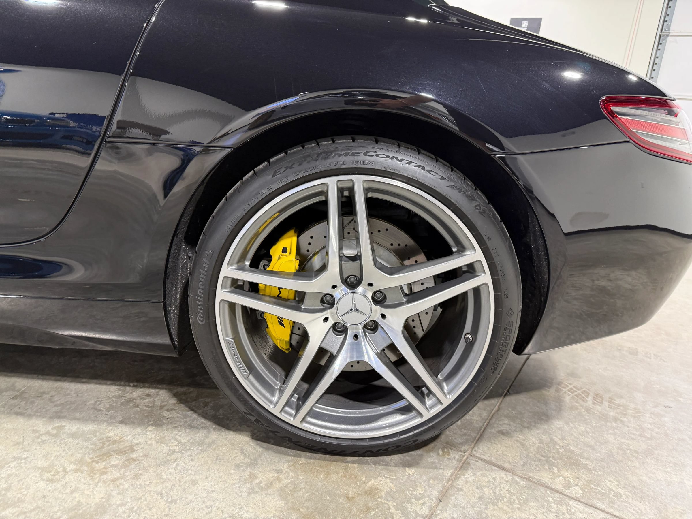 Used 2011 Mercedes-Benz SLS AMG Coupe image 20