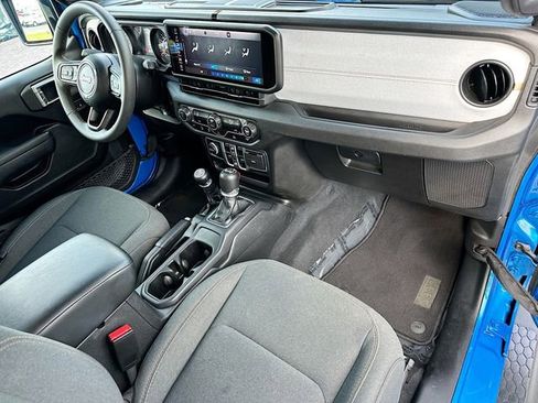 Used 2024 Jeep Wrangler Sport S image 27