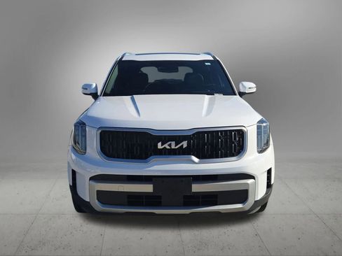 Used 2024 Kia Telluride EX w/ EX Captain's Chair Package AWD/4WD image 9